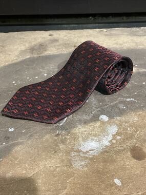 Kai Long 100% Silk Tie Maroon With Checkered Small Flower Pedals